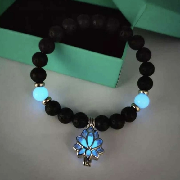 Jewelry - Women's Lotus Lava Glow Bracelet - 8mm